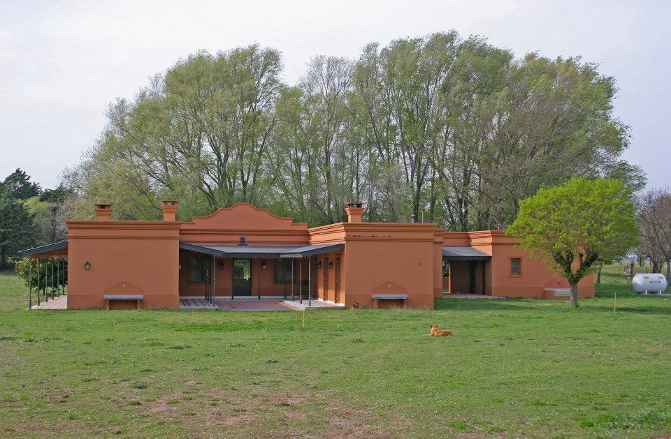 Loo Mapu, Aulet & Yaregui Arquitectos Aulet & Yaregui Arquitectos Casas de estilo rural