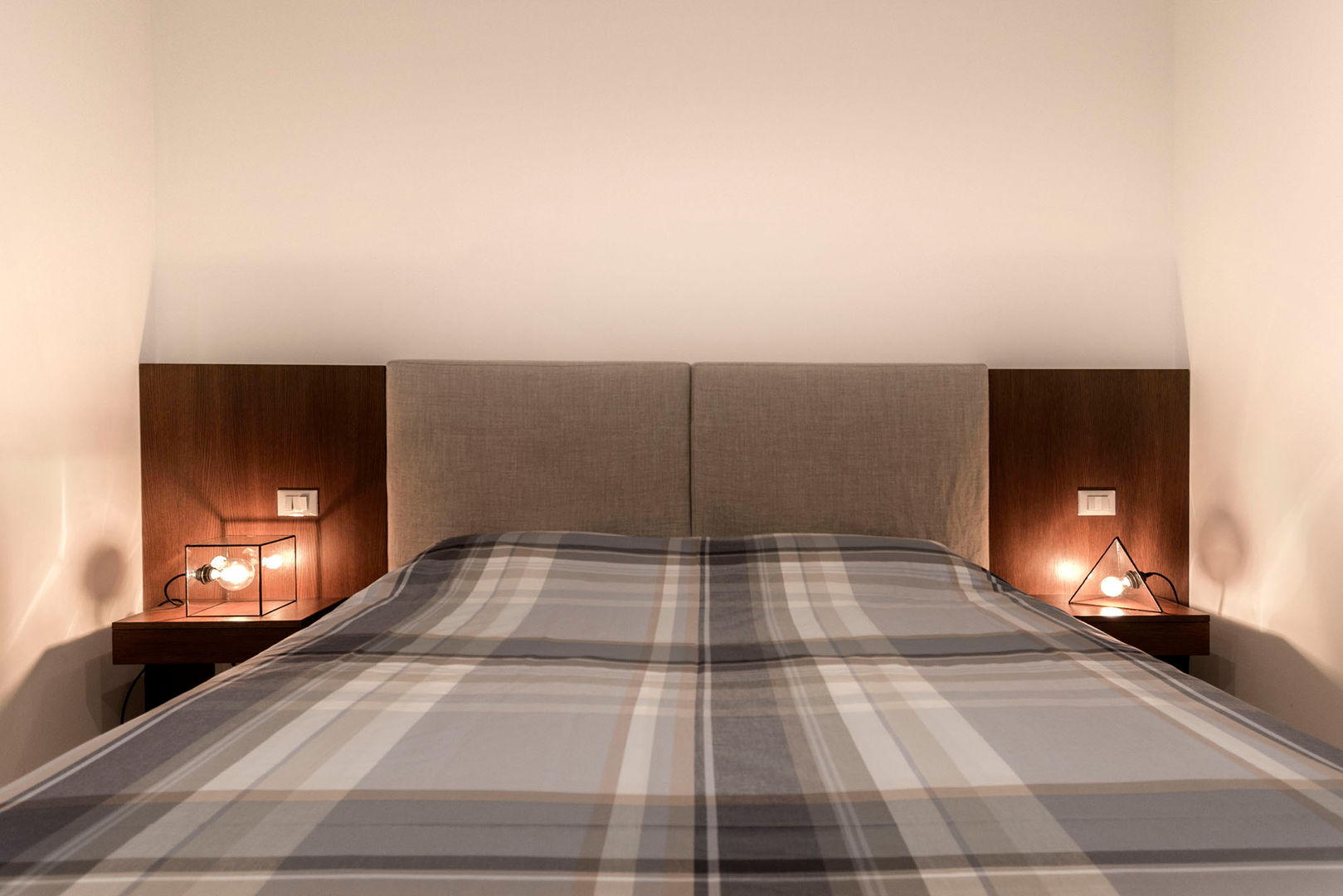 Appartamento Residenziale - Cernobbio 2015, Galleria del Vento Galleria del Vento Modern Bedroom