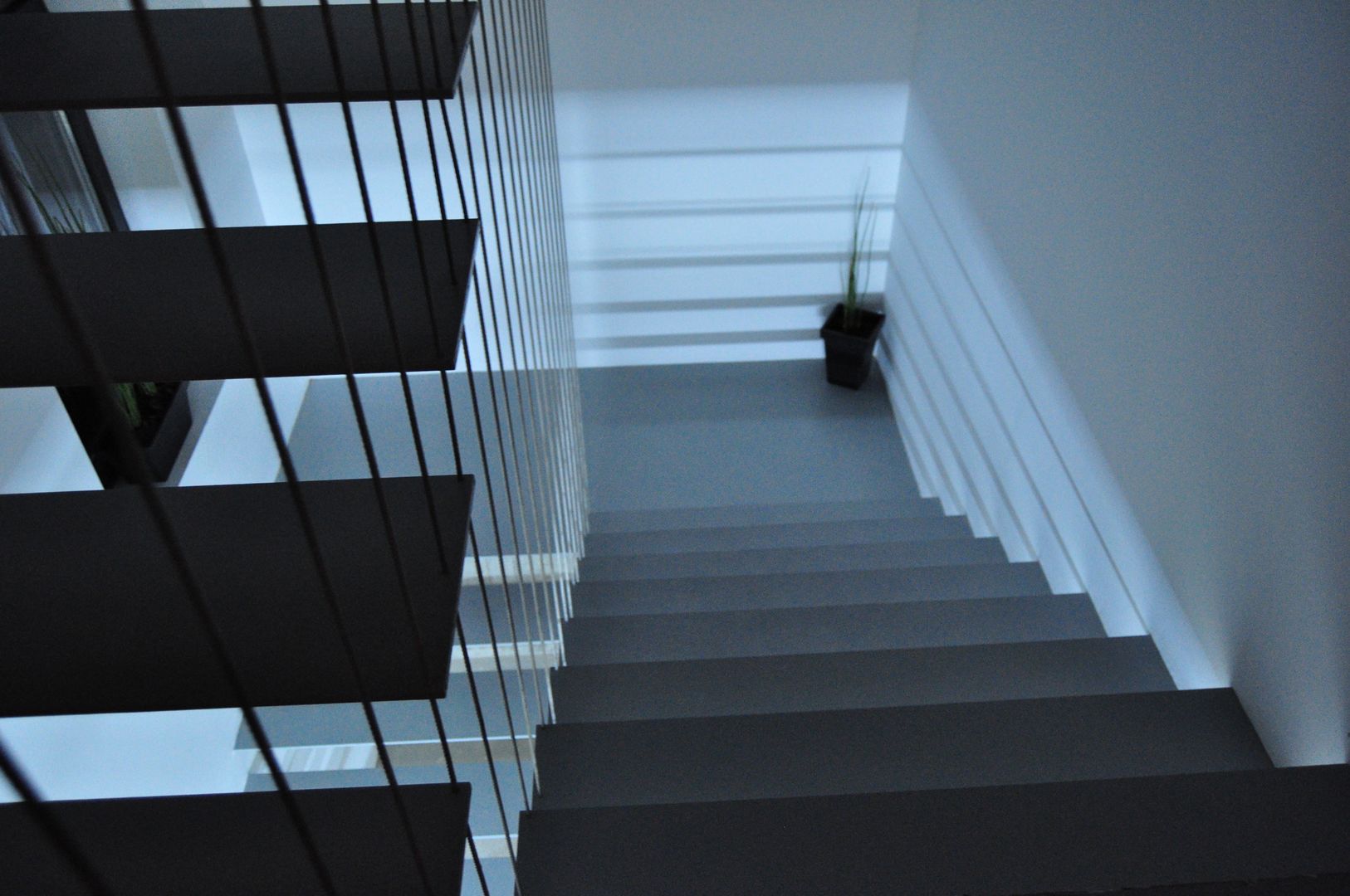 Casa Atouguia , Escala Absoluta Escala Absoluta Minimalist corridor, hallway & stairs