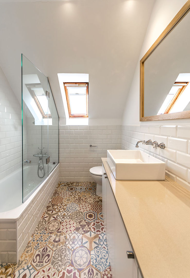 Tiana House, 08023 Architects 08023 Architects 現代浴室設計點子、靈感&圖片