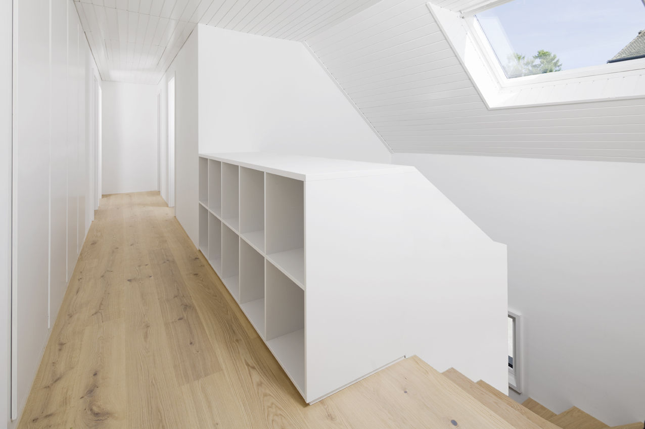 Transformation Maison R, 2b architectes 2b architectes Modern corridor, hallway & stairs