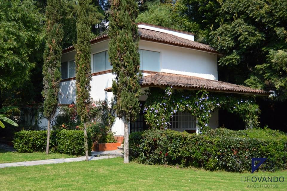 COUNTRY HOUSE IN MALINALCO MEXICO, De Ovando Arquitectos De Ovando Arquitectos Casas de estilo colonial