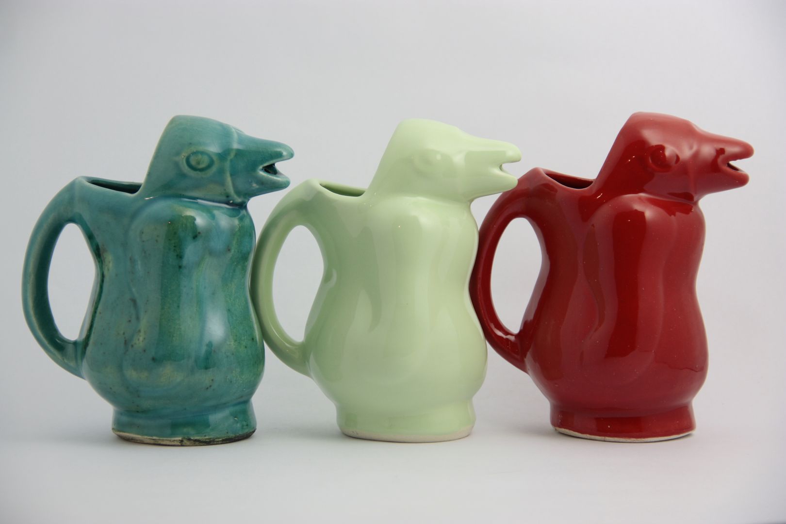 Pinguino jarra FRIDA ceramica Cocinas de estilo ecléctico Vasos, cubiertos y vajilla