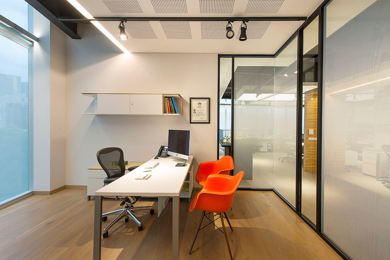 Oficinas Paseo Castelar , Hansi Arquitectura Hansi Arquitectura Modern style study/office