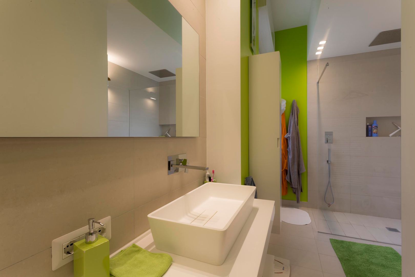 Ristrutturazione OL, arCMdesign - Architetto Michela Colaone arCMdesign - Architetto Michela Colaone Salle de bain moderne