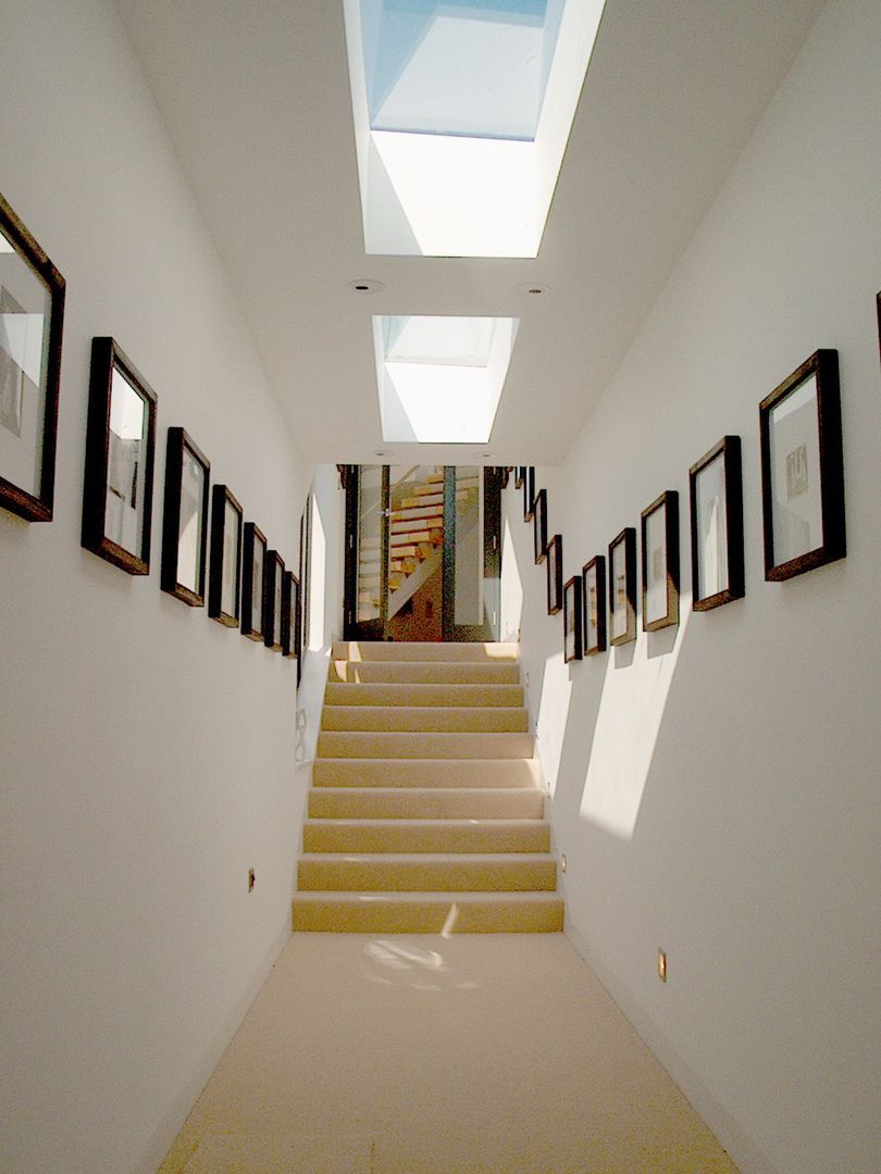 Mermaids - A home by the sea, Trewin Design Architects Trewin Design Architects Corridor & hallway