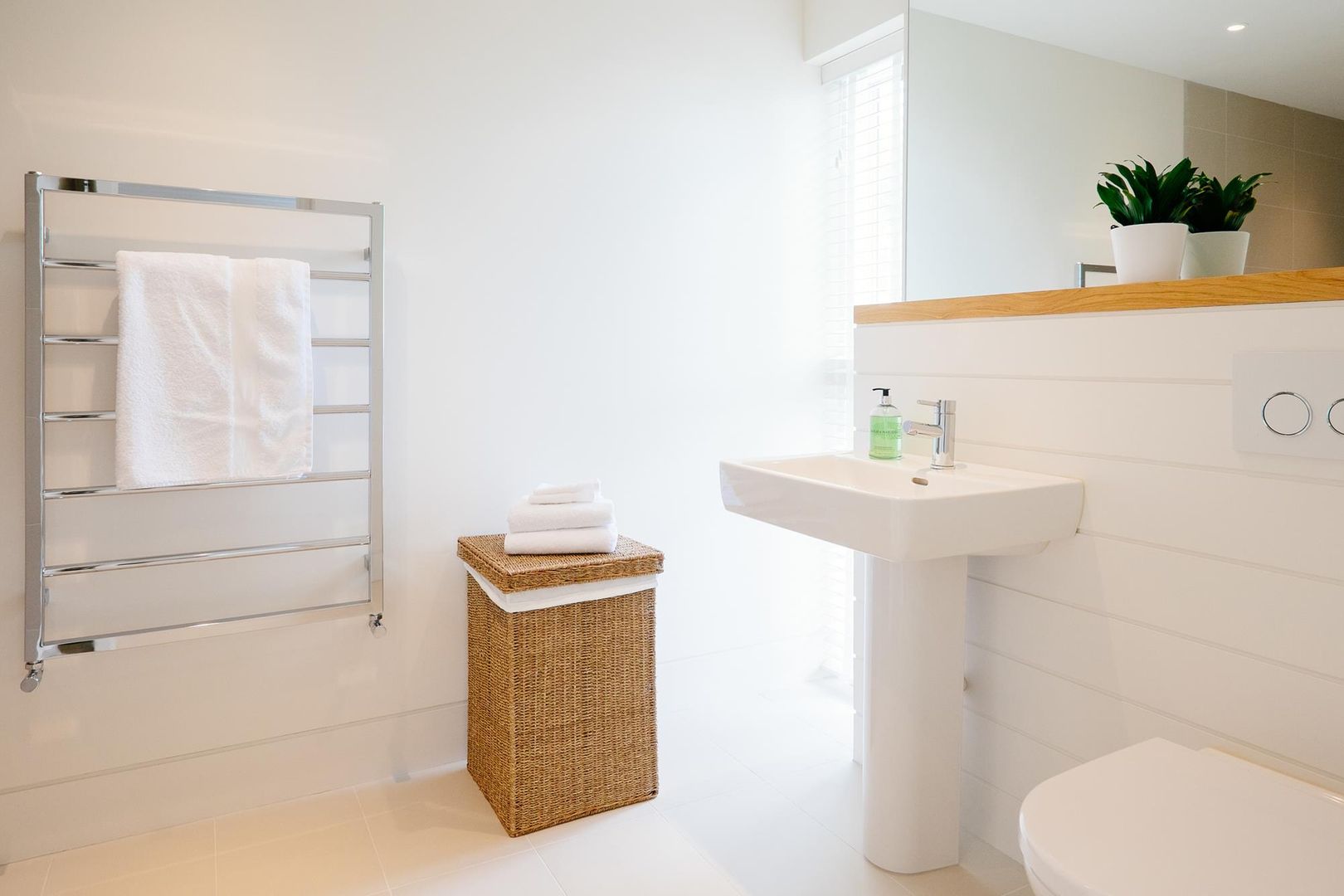 Bathroom Perfect Stays Modern Banyo