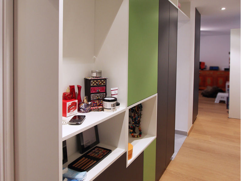 Cuisine, appartement étudiant / Kitchen, student apartment , Marion Belliot Marion Belliot Modern Corridor, Hallway and Staircase