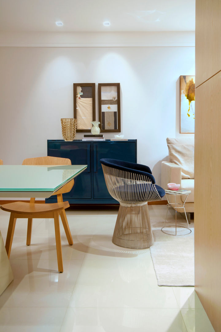 Nosso primeiro AP, Coutinho+Vilela Coutinho+Vilela Living room Stools & chairs