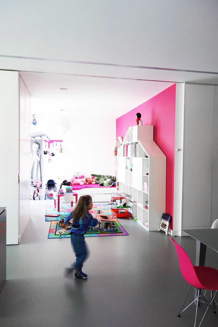 GLOSSY - realizacja, PROSTO architekci PROSTO architekci Quarto infantil minimalista