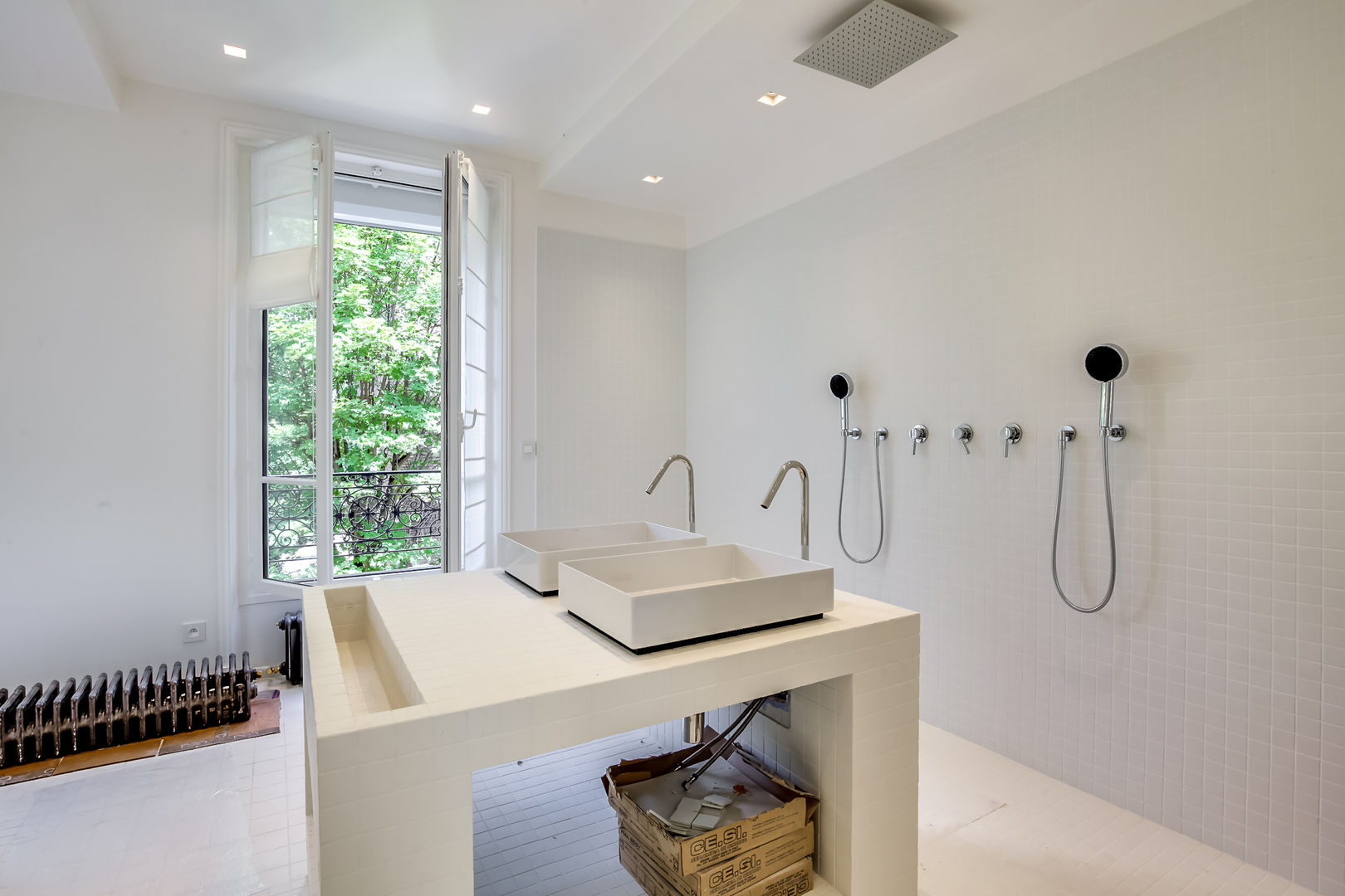 Un Hôtel Particulier à Versailles , ATELIER FB ATELIER FB Modern bathroom