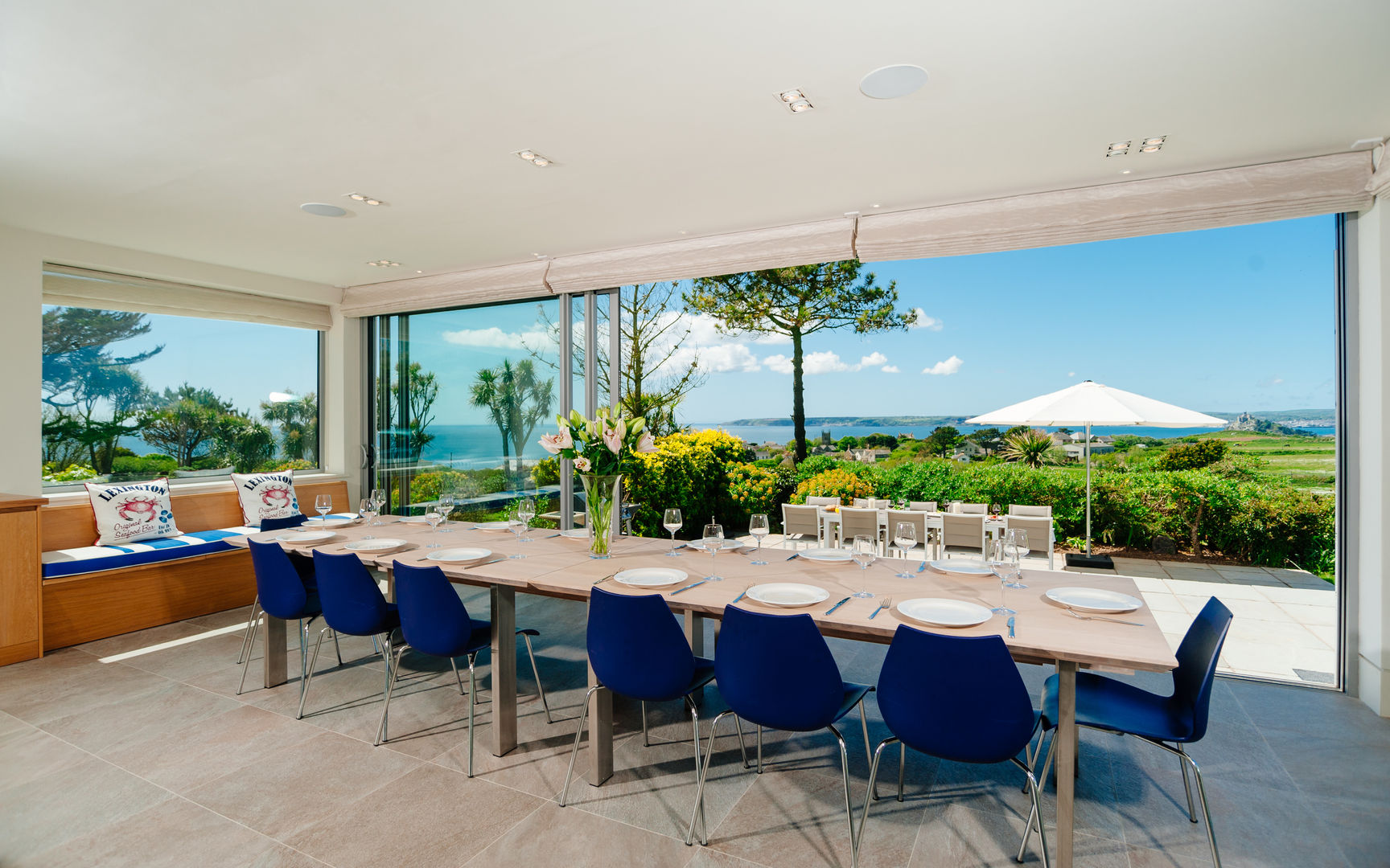 Ednovean House, Perranuthnoe | Cornwall , Perfect Stays Perfect Stays Modern dining room