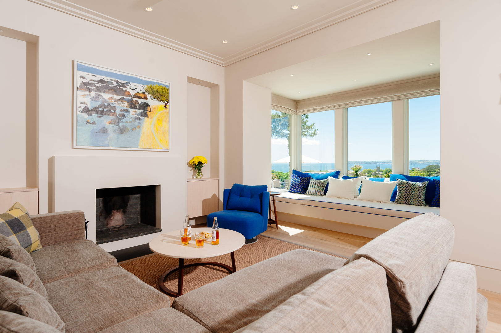 Ednovean House, Perranuthnoe | Cornwall , Perfect Stays Perfect Stays Modern living room