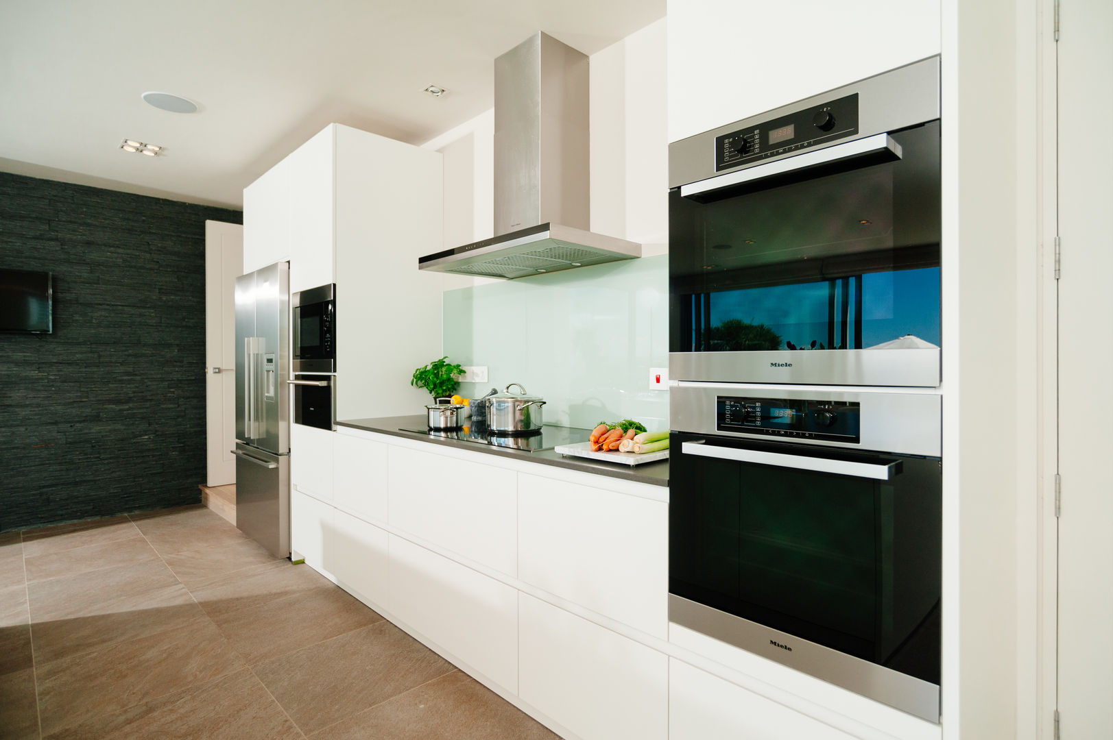 Ednovean House, Perranuthnoe | Cornwall , Perfect Stays Perfect Stays Modern kitchen