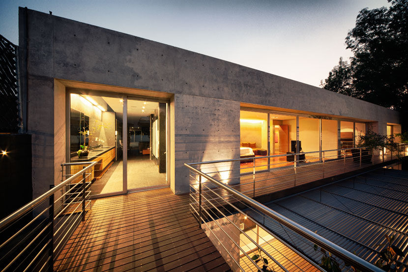 Casa Galeana grupoarquitectura Balcones y terrazas minimalistas