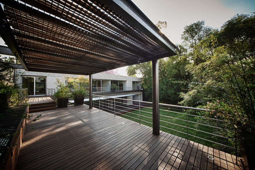 Casa Galeana, grupoarquitectura grupoarquitectura Balcon, Veranda & Terrasse minimalistes