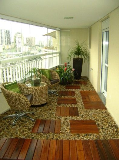 PAISAGISMO: VARANDAS BY MC3, MC3 Arquitetura . Paisagismo . Interiores MC3 Arquitetura . Paisagismo . Interiores モダンデザインの テラス