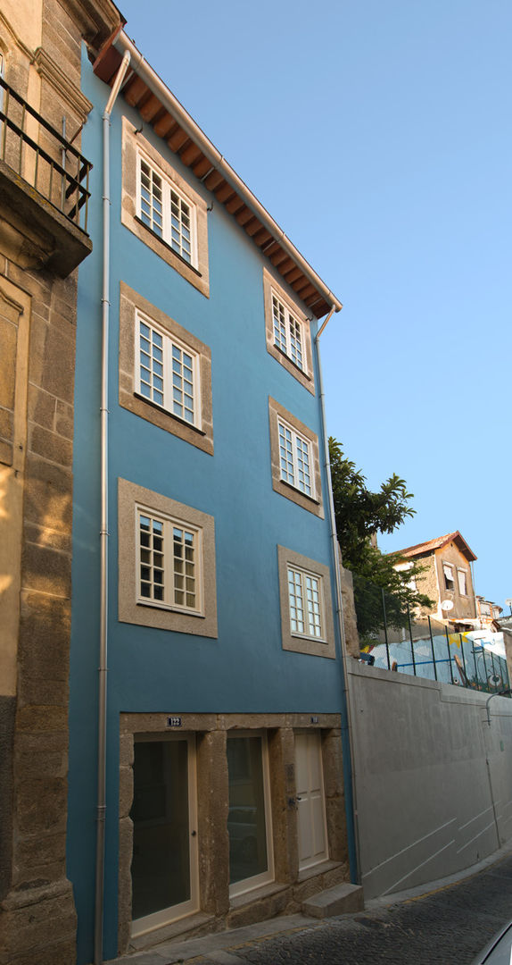 Reabilitação imóvel, Centro Histórico do Porto, Sandra Couto arquitectura Sandra Couto arquitectura Дома в стиле модерн