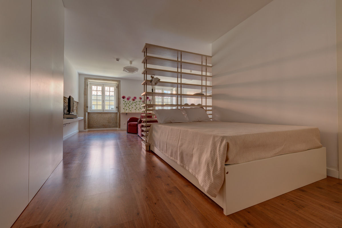 Reabilitação imóvel, Centro Histórico do Porto, Sandra Couto arquitectura Sandra Couto arquitectura Modern style bedroom