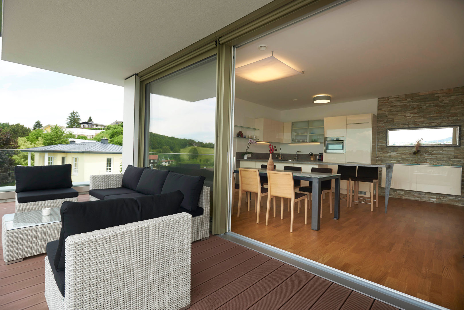 homify Moderner Balkon, Veranda & Terrasse