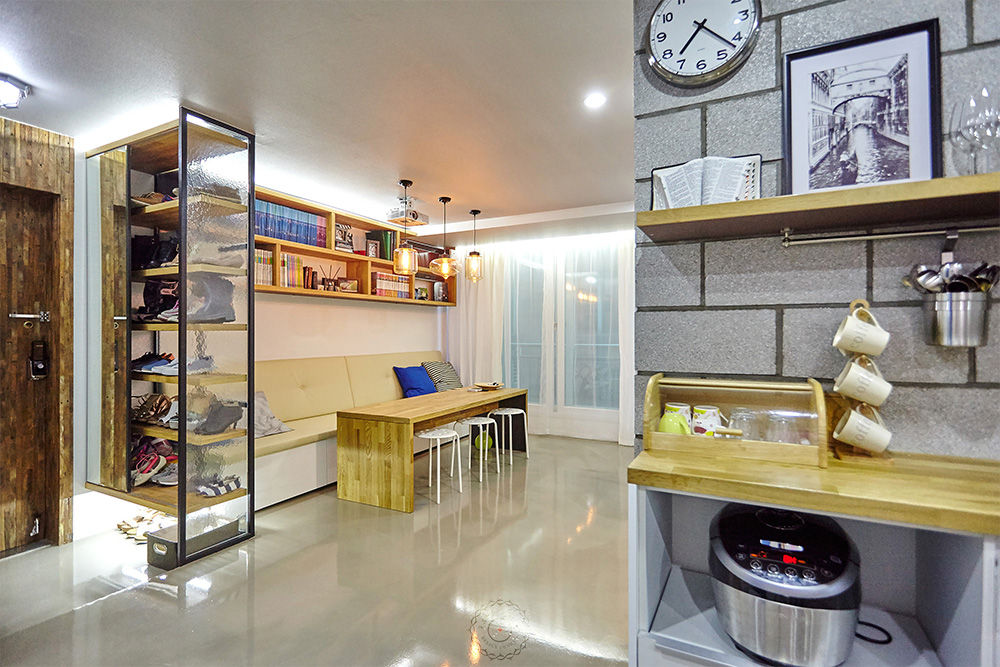 homify Industrial style dining room