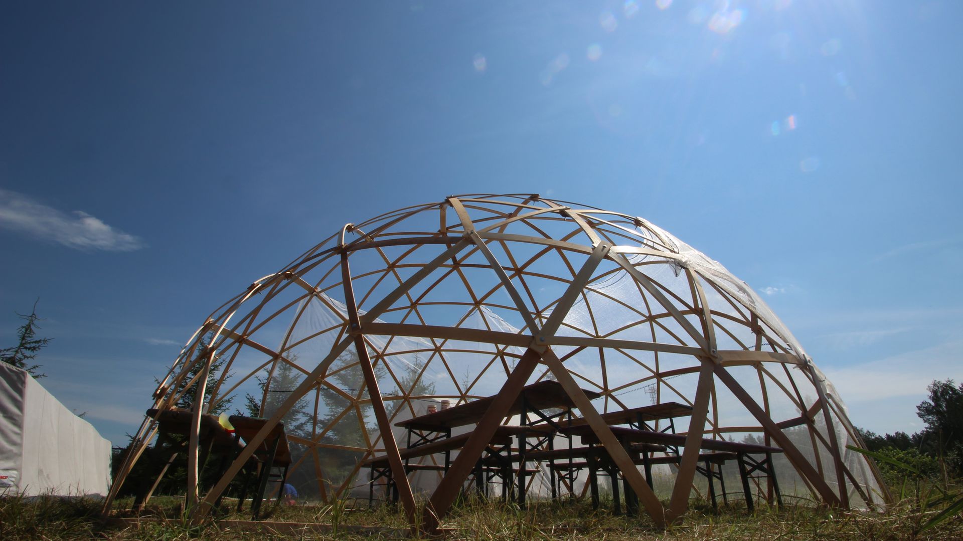 Geodätische Kuppel, ein Upcycling-Projekt mit dem Kinderring Berlin.e.V., derliebestephan derliebestephan Jardines de estilo ecléctico