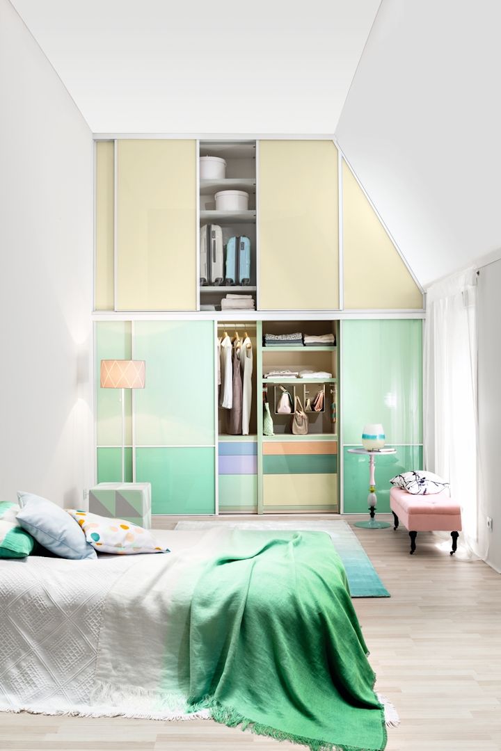 homify Modern style bedroom Wardrobes & closets