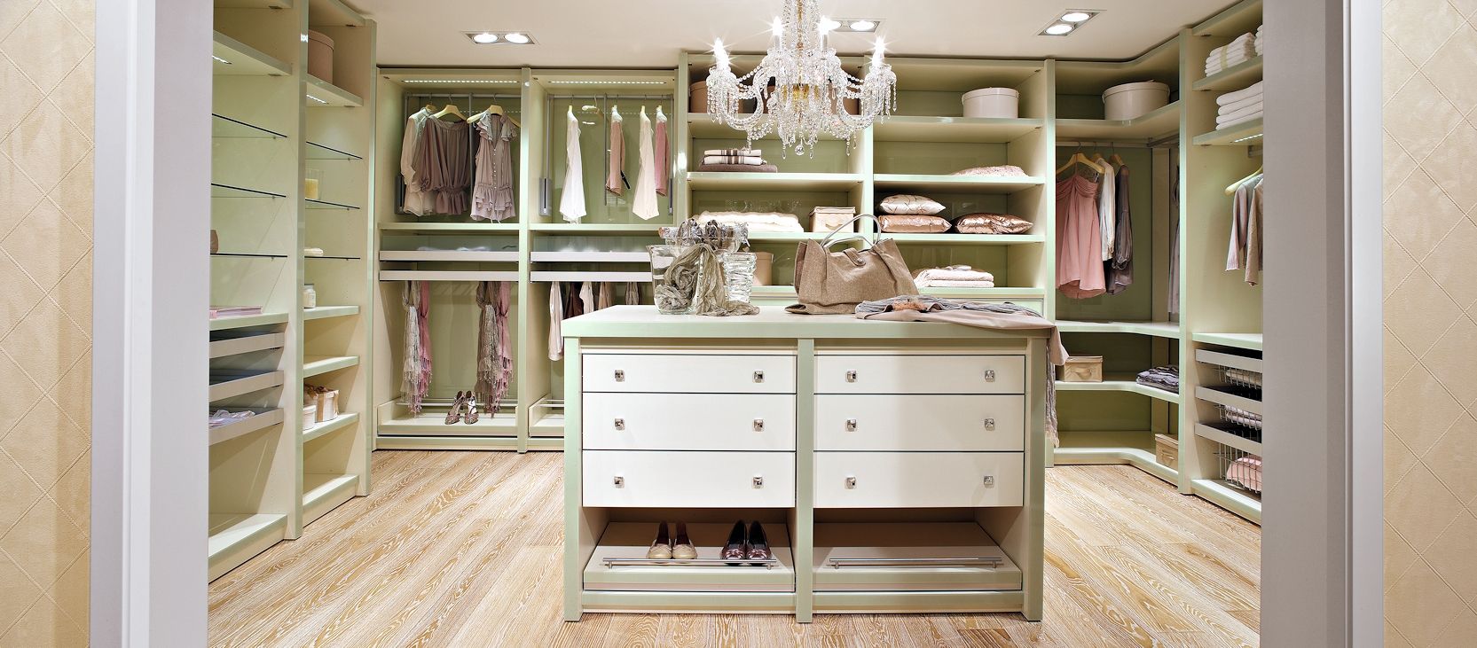 Begehbare Kleiderschränke, CABINET Schranksysteme AG CABINET Schranksysteme AG Classic style dressing room Wardrobes & drawers