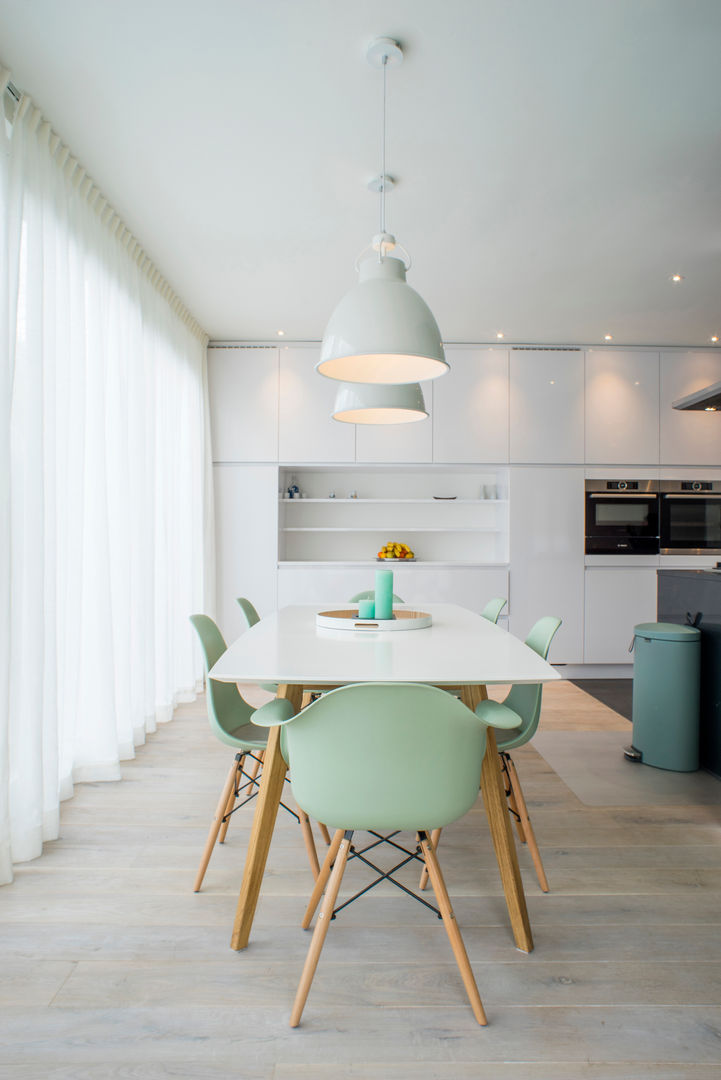 I and Y residency, Diego Alonso designs Diego Alonso designs Modern dining room