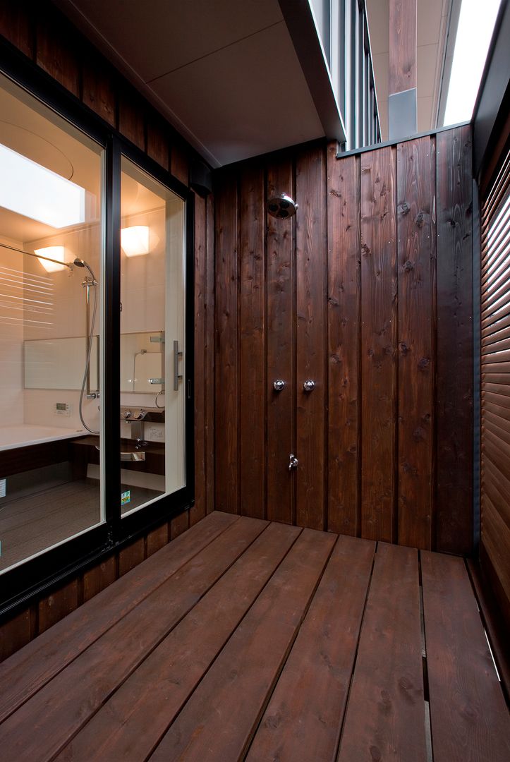 新田の家, 空間設計室/kukanarchi 空間設計室/kukanarchi Phòng tắm phong cách hiện đại