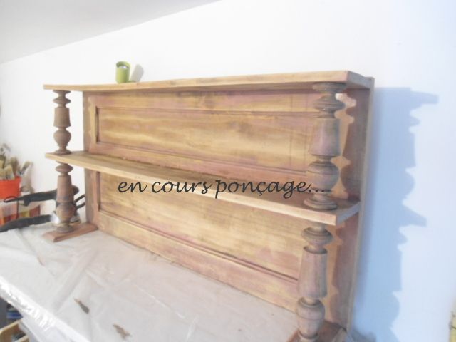 homify Dining room Solid Wood Multicolored Dressers & sideboards