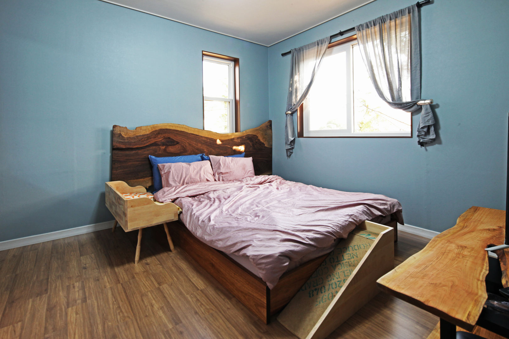 사랑스럽고 다정한 나의 보보뚜 [경주 괘릉리], 윤성하우징 윤성하우징 Mediterranean style bedroom