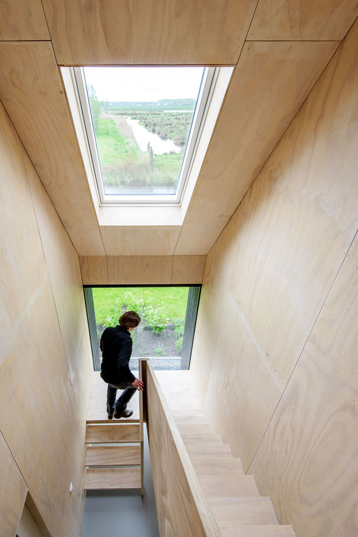 Zomerhuis Midlaren, Kwint architecten Kwint architecten Pasillos, vestíbulos y escaleras de estilo minimalista