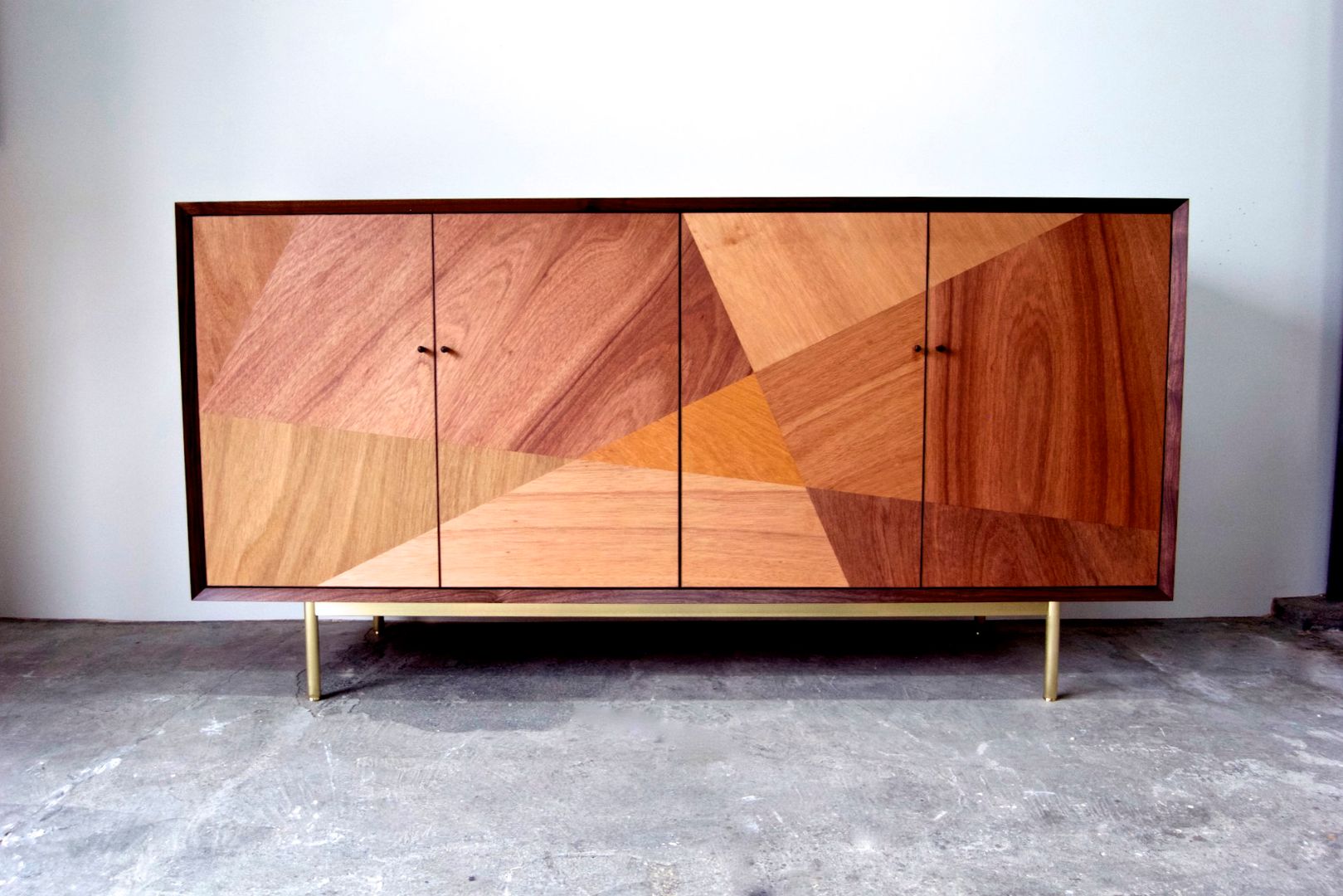 sideboard "BITTER", Cassette Cassette Livings modernos: Ideas, imágenes y decoración Madera Acabado en madera Aparadores y vitrinas