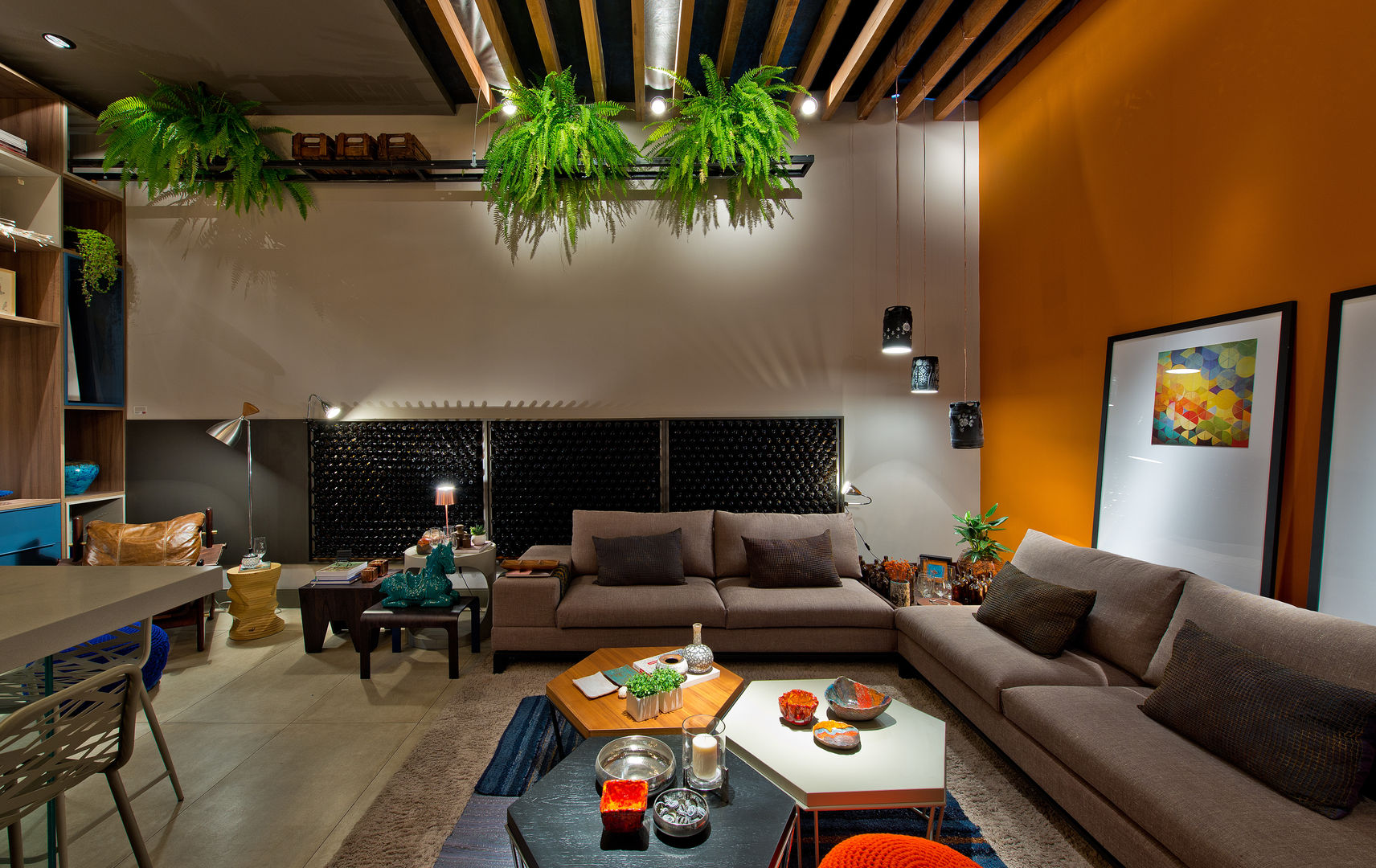 Ateliê do Mestre Cervejeiro, Sarau Arquitetura Sarau Arquitetura Modern living room