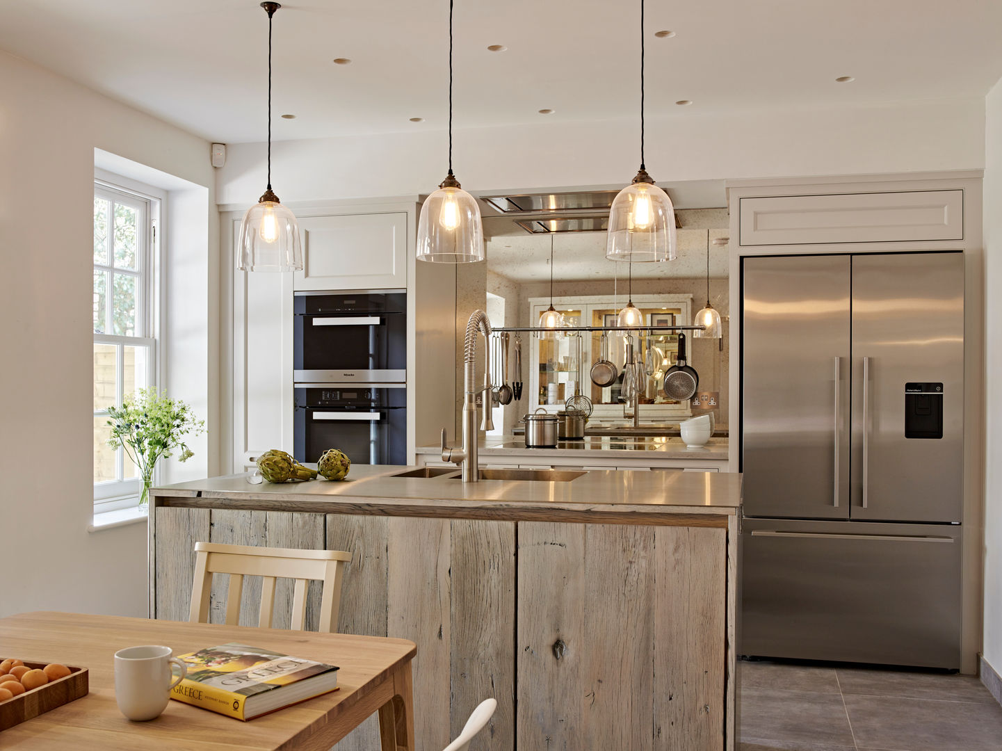 Shaker style cabinetry Holloways of Ludlow Bespoke Kitchens & Cabinetry Kitchen لکڑی Wood effect