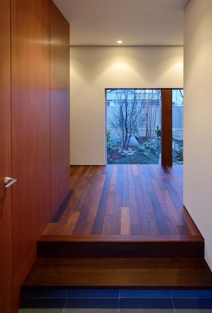 ＮＩＩＨＡＭＡ Ｈｏｕｓｅ, 澤村昌彦建築設計事務所 澤村昌彦建築設計事務所 Scandinavian style corridor, hallway& stairs