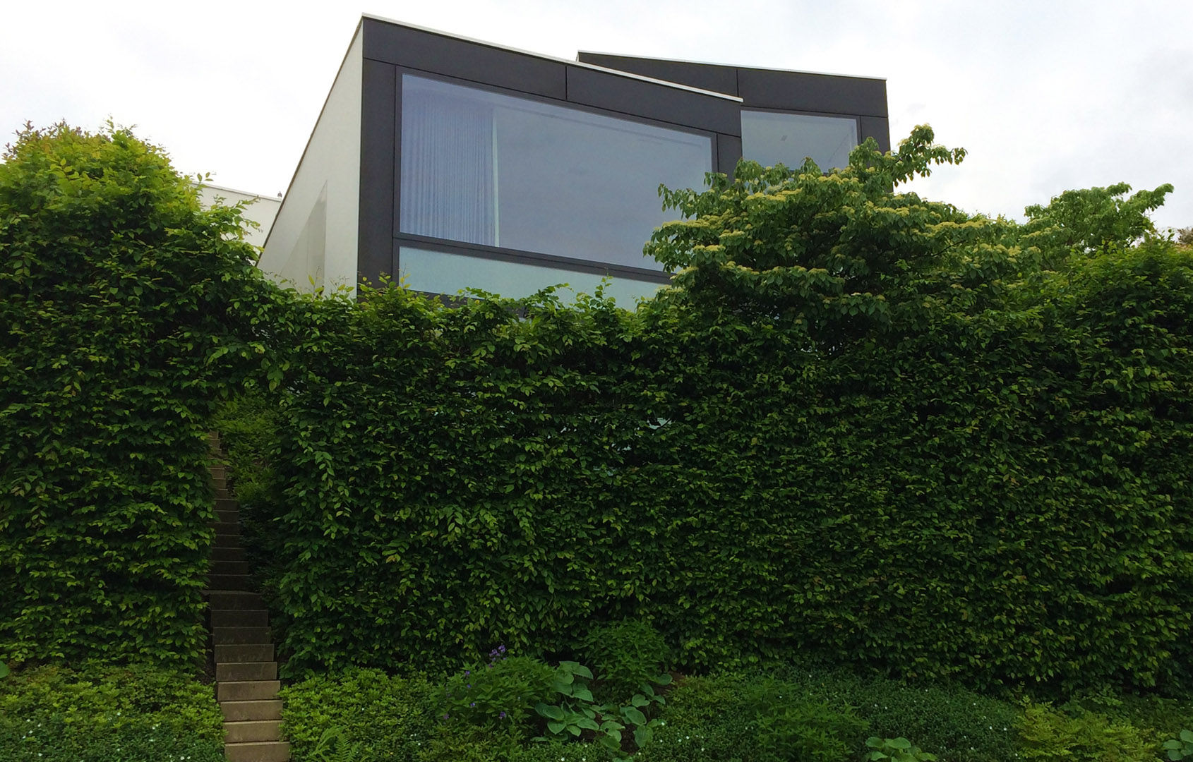 ​Am Hang, Lustenberger Schelling Landschaftsarchitektur Lustenberger Schelling Landschaftsarchitektur Jardin moderne