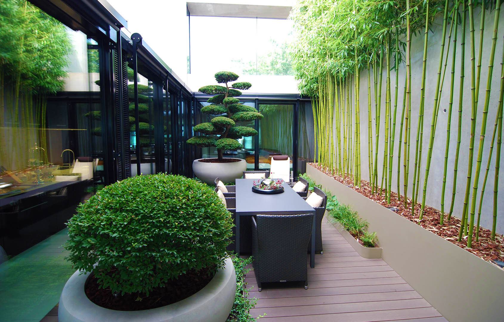 ​Gartenraum im Haus, Lustenberger Schelling Landschaftsarchitektur Lustenberger Schelling Landschaftsarchitektur Modern balcony, veranda & terrace