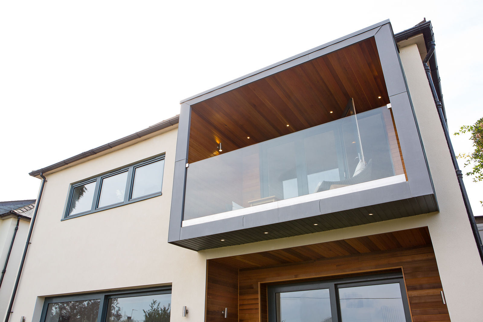 Balcony Pod Urban Creatures : Architects Modern Terrace