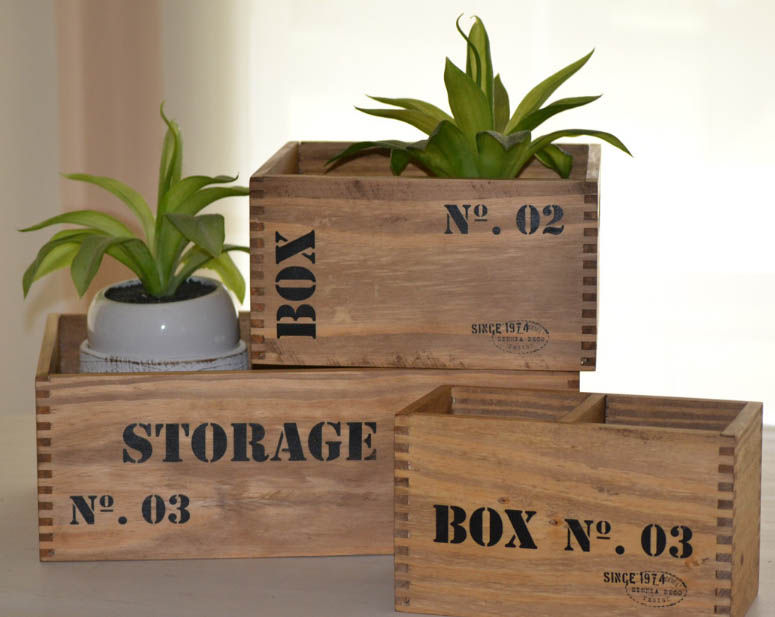 Caja de Madera Storage Patinada Zinniadeco Estudios y despachos de estilo industrial Madera Acabado en madera Accesorios y decoración