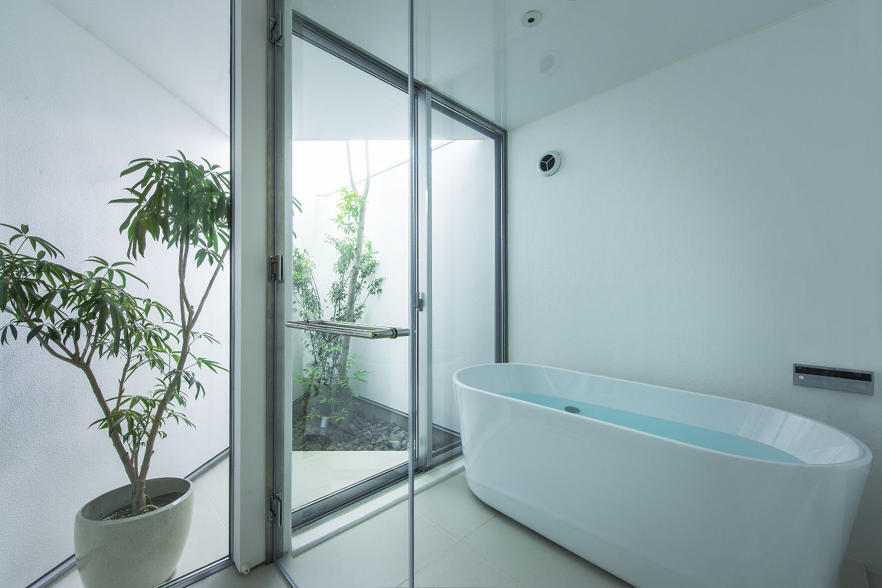 津田の家 HOUSE IN TSUDA, プラスアトリエ一級建築士事務所 プラスアトリエ一級建築士事務所 現代浴室設計點子、靈感&圖片