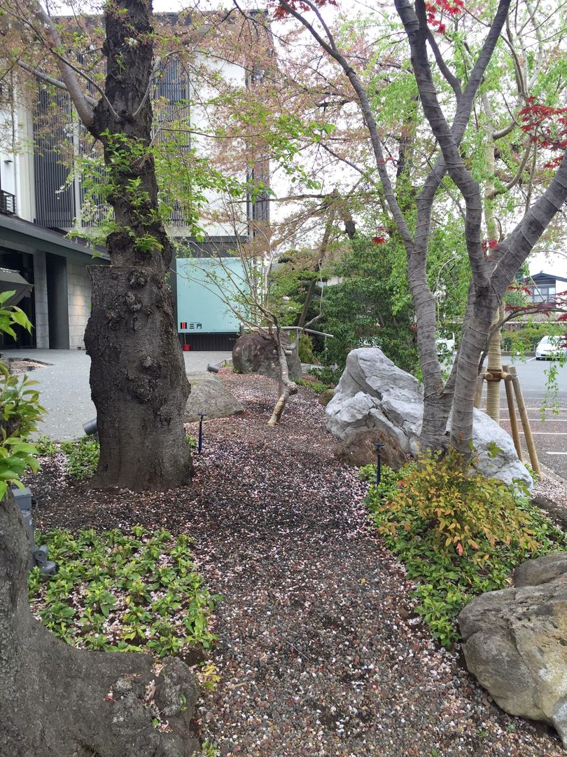 京料理レストランの庭, 庭園空間ラボ teienkuukan Labo 庭園空間ラボ teienkuukan Labo Jardins asiáticos