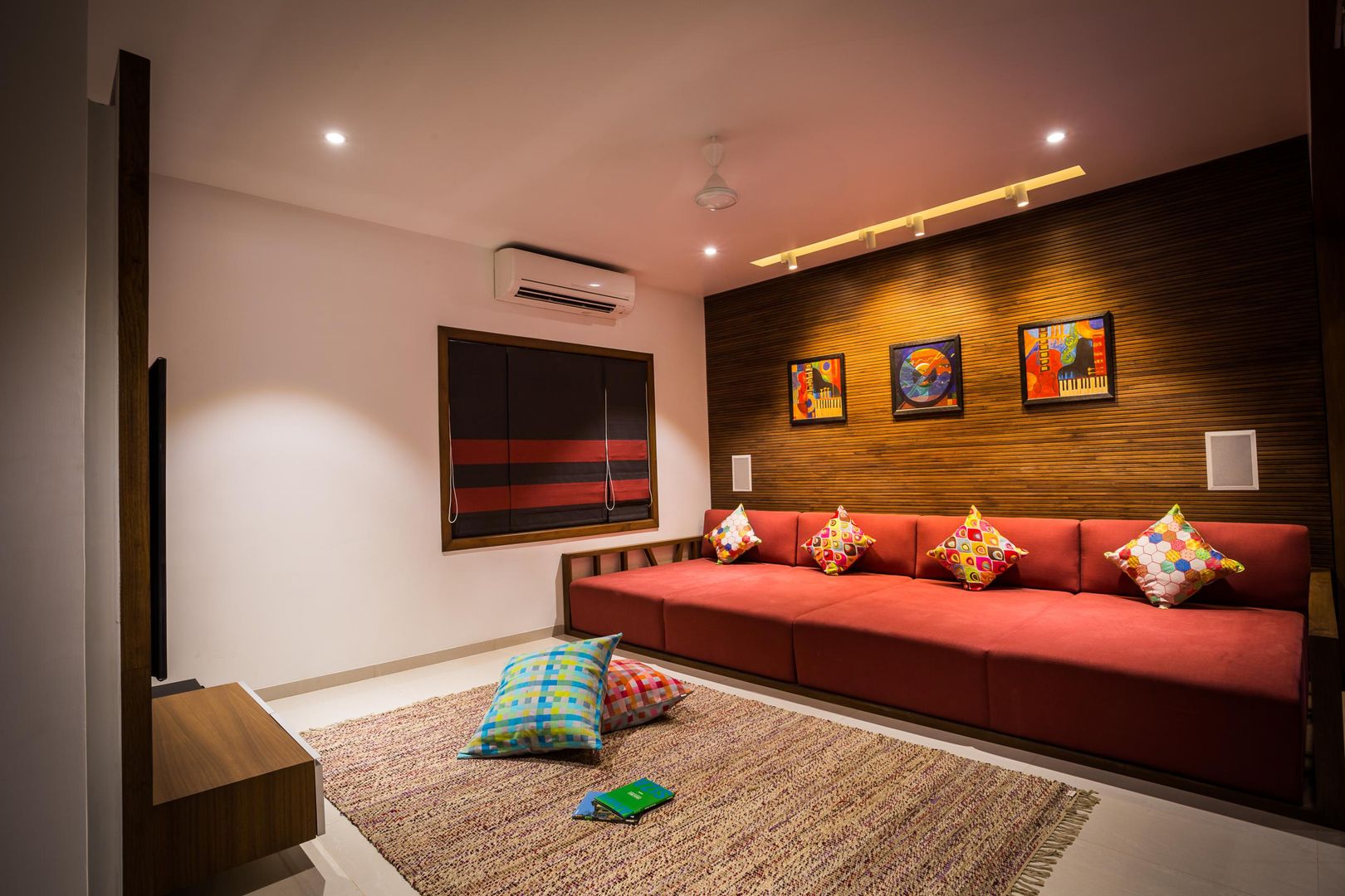 Chandresh bhai interiors, Vipul Patel Architects Vipul Patel Architects Salones modernos