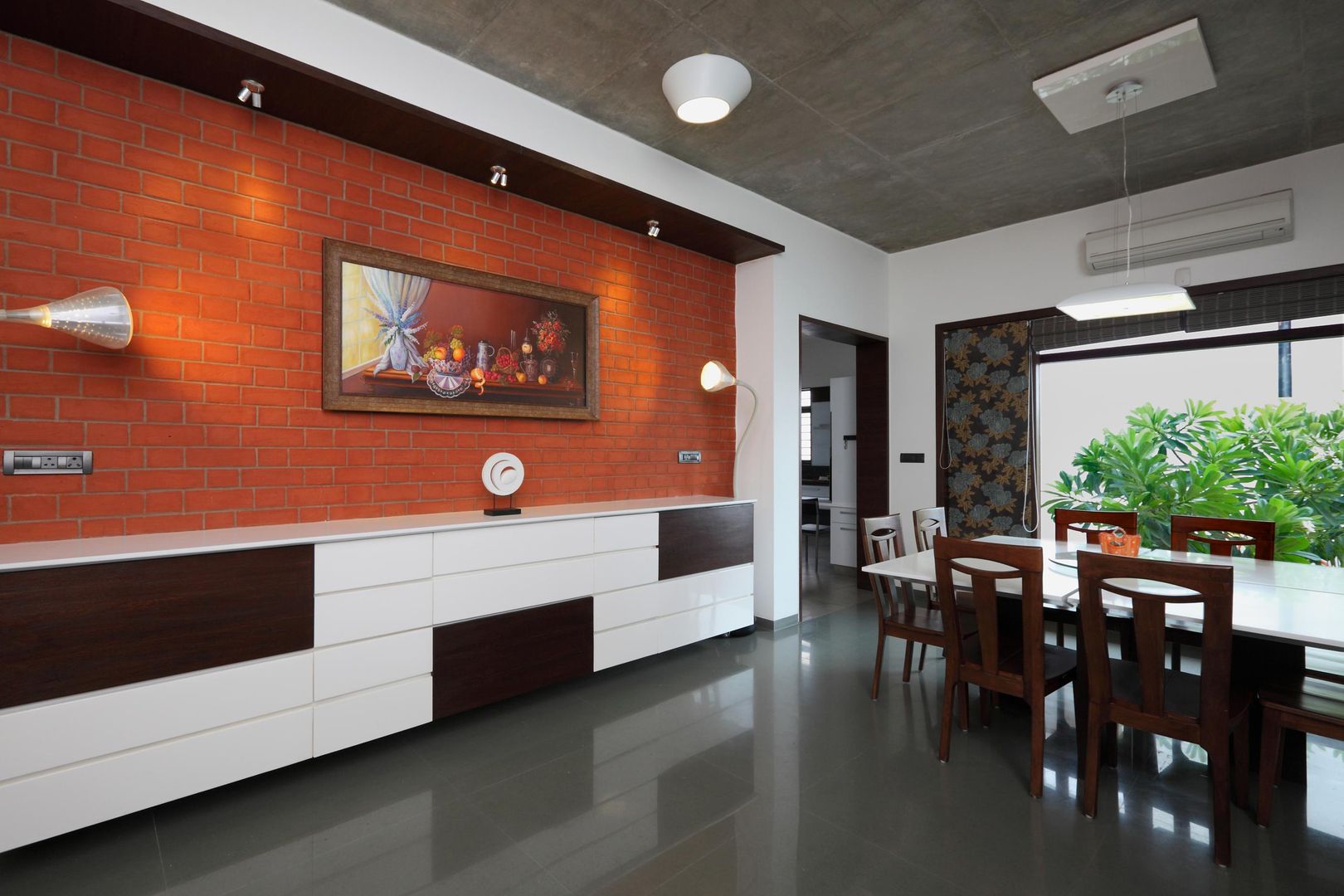 Dual house images, Vipul Patel Architects Vipul Patel Architects Гостиная в стиле модерн