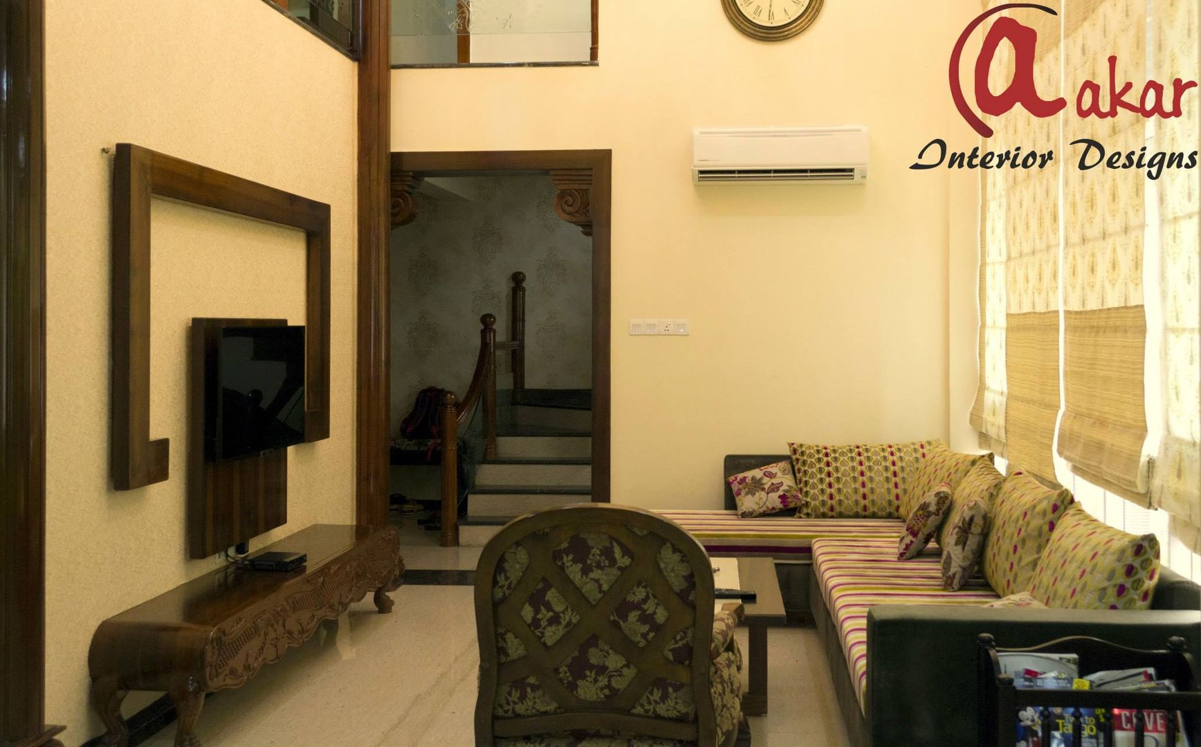 Mr. Chandak's Duplex Apartment, ES Designs ES Designs Modern living room