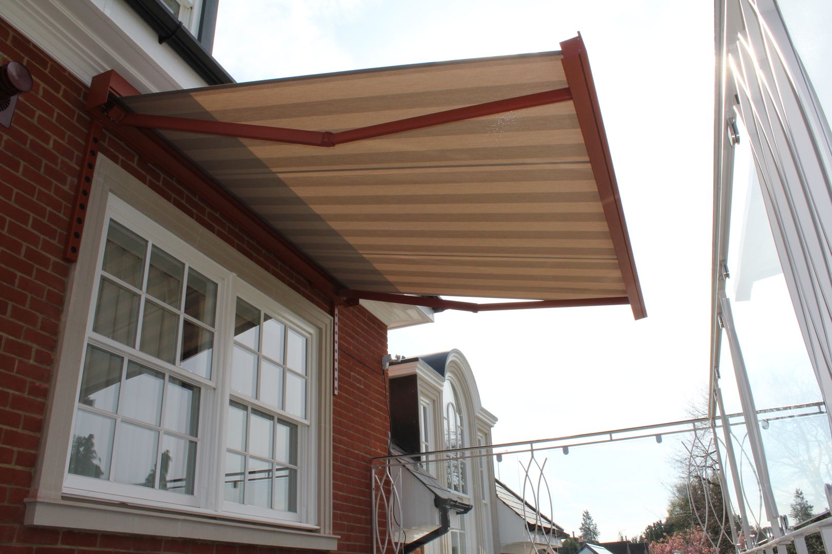 Patio Awning Installation to balcony in Surrey. homify Modern style balcony, porch & terrace patio,awning,terrace,canopy,garden,alfresco,shading