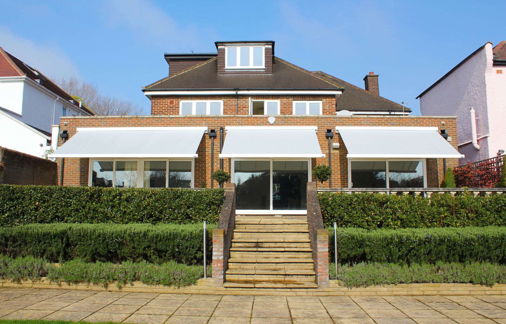 Patio Awning Installation in London. homify Тераса patio,awning,terrace,canopy,garden,alfresco,shading