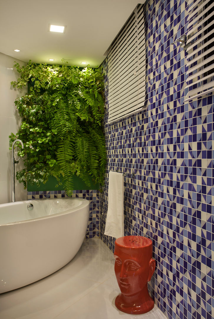 Banheiro do Esportista, Mericia Caldas Arquitetura Mericia Caldas Arquitetura Modern style bathrooms