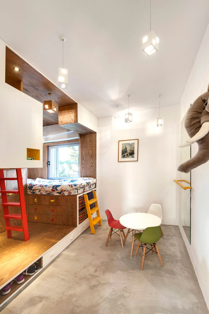 Duplex Penthouse in Tel Aviv, toledano + architects toledano + architects Dormitorios infantiles de estilo minimalista Madera Acabado en madera
